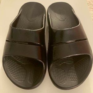 OOFOS Ooahh Slide Sandal - Women's Size 5 or 36 EU